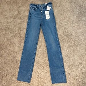 New with tags Zara Women’s size 2 High Rise Straight Jeans